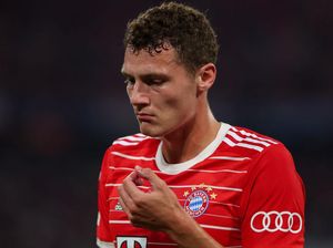 Pavard Bilang Begini, Maksudnya Mau Flirting ke MU dan Chelsea?