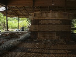 UMKM Ini Raup Puluhan Juta dari Bidai, Tikar Rotan Khas Kalimantan