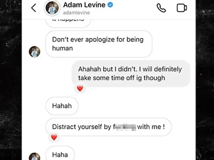 Bukti pesan genit Adam Levine ke sejumlah wanita di media sosial
