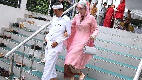 Potret Kebersamaan Bupati Purwakarta-Dedi Mulyadi Sebelum Gugat Cerai