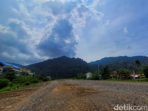 Menilik Kisah di Balik Kegagahan Gunung Jayanti Sukabumi Menilik Kisah di Balik Kegagahan Gunung Jayanti Sukabumi