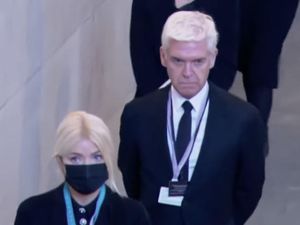 Presenter TV Dituduh Melayat Ratu Elizabeth II Tanpa Antre, Banjir Hujatan