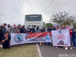 Honorer Nakes Kulon Progo Berangkat ke Istana, Tuntut Kejelasan Nasib