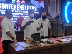 Polisi Gadungan di Balikpapan Edarkan Sabu 1,3 Kg Ditangkap