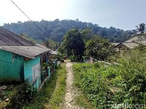 Kisah Kampung Mati di Sukabumi, Ditinggalkan Warga Gegara Bencana Kisah Kampung Mati di Sukabumi, Ditinggalkan Warga Gegara Bencana