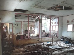 Ruang Kelas Rusak, Pelajar SD di Cianjur Terpaksa Gantian Belajar