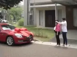 Crazy Rich PIK Leonard Angga Kasih Mobil Mewah ke Istri, Banyak yang Iri