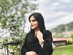 Taliban Lepas Tembakan Bubarkan Aksi Solidaritas Mahsa Amini di Kabul