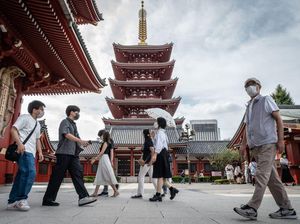Turis Nakal! Menyusup ke Kuil Tertua Kyoto Lalu Rusak Pagar Kayu Turis Nakal! Menyusup ke Kuil Tertua Kyoto Lalu Rusak Pagar Kayu