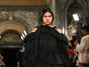 Tips Tampil Cantik dan Keren ala Model Curvy Shahnaz Indira Tips Tampil Cantik dan Keren ala Model Curvy Shahnaz Indira