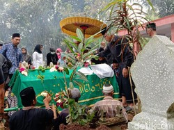 Suasana Duka Pemakaman Bocah Purworejo yang Tenggelam di Kolam Renang Bantul