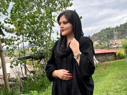 Protes Meluas di Iran Akibat Kematian Perempuan Ditahan Polisi karena Cara Berhijabnya