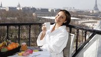Intip Yuk Keseruan Rossa Saat Piknik dan Ngopi di Paris