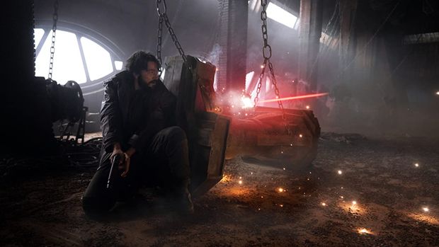 Serial Andor (2022) Diego Luna dalam serial Andor (2022). Photo by Lucasfilm Ltd./Lucasfilm Ltd.