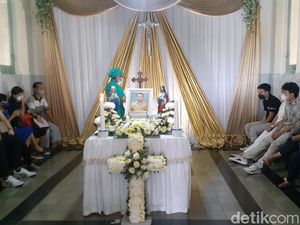 Jenazah PNS Semarang Saksi Korupsi Diserahkan ke Keluarga Jenazah PNS Semarang Saksi Korupsi Diserahkan ke Keluarga