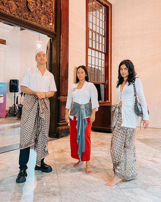 Vidi Aldiano, Tara Basro, Eva Celia di pentas Sudamala: dari Epilog Calonarang