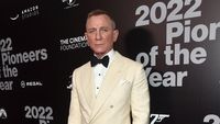 Daniel Craig Balik Jadi James Bond Tapi Cuma Sehari