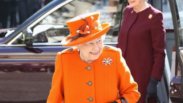 LONDON, ENGLAND - MARCH 20:  Her Majesty, Queen Elizabeth II visits the Royal Academy of Arts to mark the completion of a major redevelopment of the site on March 20, 2018 in London, England.  (Photo by Chris Jackson/Getty Images)
