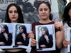 Aksi Protes Anti Hijab Meluas di Iran, Akses Internet Diblokir