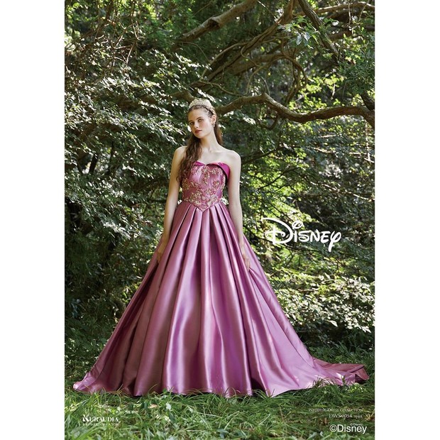 Aurora/ Foto: disney-weddingdress.com Aurora/ Foto: disney-weddingdress.com