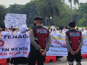Nakes COVID Demo Minta Jadi ASN: Bagaikan Mantan, Habis Pandemi Kami Ditendang