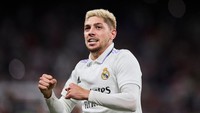 Federico Valverde lagi bersinar di awal musim ini bersama Real Madrid. Pemain berusia 24 tahun itu aslinya adalah gelandang tengah tapi kini bertransformasi sebagai penyerang sayap yang tajam! (Getty Images)