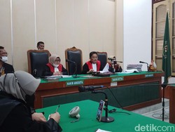 Beli 10 Butir Ekstasi di Kampung Kubur, Sejoli Divonis 6 Tahun Bui