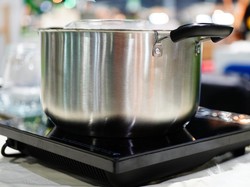 Ini Isi Paket Kompor Listrik Gratis yang Mau Dibagi-bagi ke Masyarakat