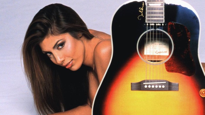 Jasmin St. Claire, bintang porno yang pensiun untuk jad pegulat. Foto: Getty Images/Jim Steinfeldt
