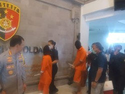 Pengakuan Sejoli Mesum di Mobil: Kenal di Twitter sebagai FWB