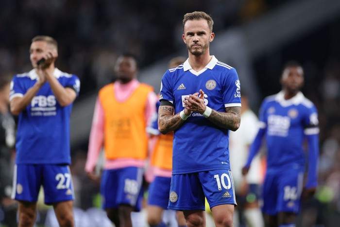 LONDON, ENGLAND - SEPTEMBER 17: James Maddison of Leicester City applauds the fans after their sides defeat in the Premier League match between Tottenham Hotspur and Leicester City at Tottenham Hotspur Stadium on September 17, 2022 in London, England. (Photo by Ryan Pierse/Getty Images)