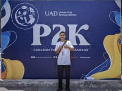 Cerita Hidayat, Mahasiswa Termuda UAD yang Usianya Masih 15 Tahun