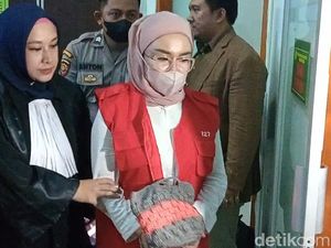 Yang Bakal Dilakukan Medina Zein Usai Bebas dari Penjara Yang Bakal Dilakukan Medina Zein Usai Bebas dari Penjara