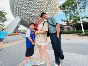 Rafathar Kalah Tanding Bola, Raffi Ahmad Beri Nasihat Adem tapi Nempel Rafathar Kalah Tanding Bola, Raffi Ahmad Beri Nasihat Adem tapi Nempel