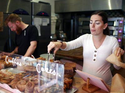 Nasib Tukang Roti saat Melonjaknya Harga Listrik di London