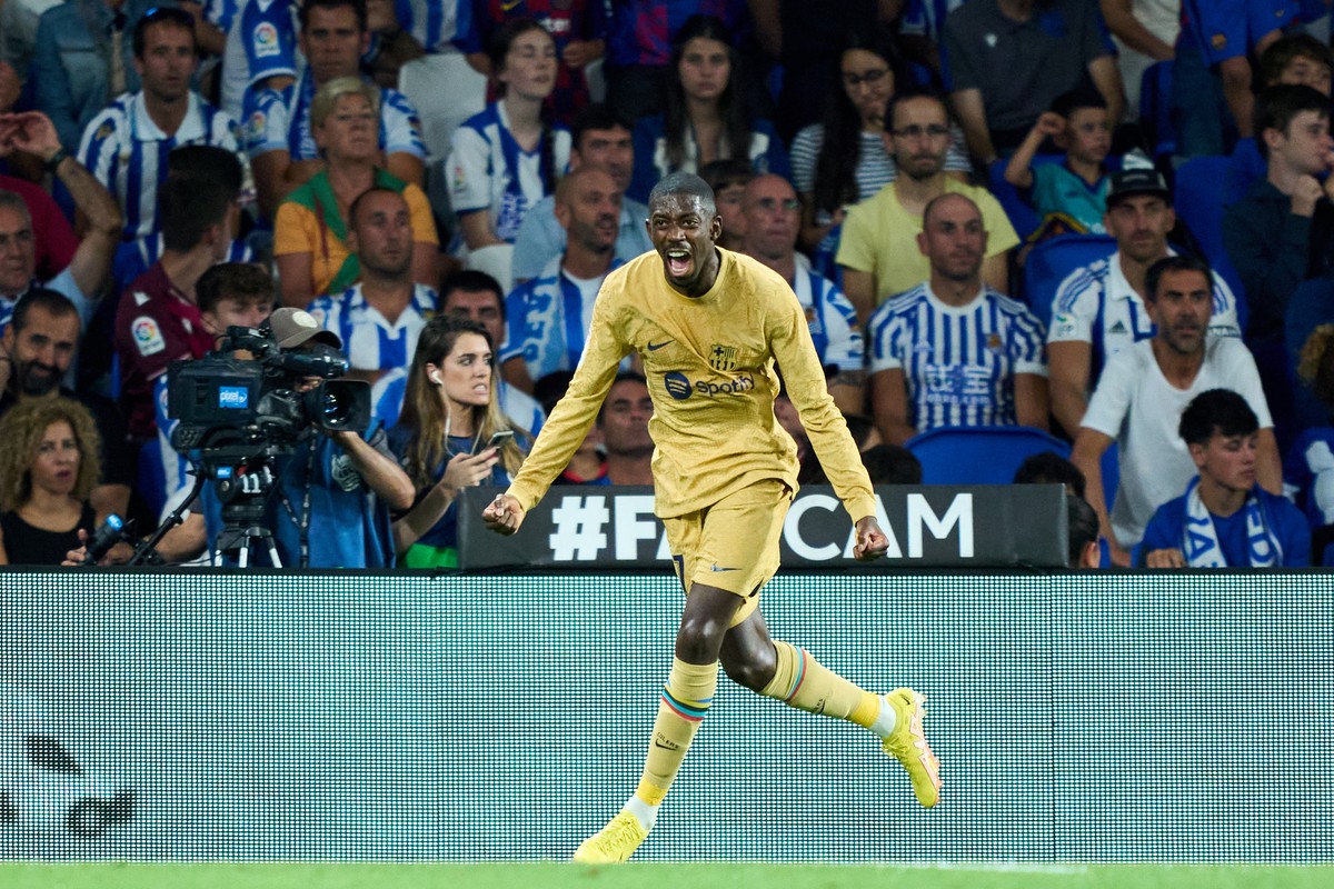 Winger Prancis Ousmane Dembele akhirnya bersinar terang di Barcelona. (Foto: Getty Images/Juan Manuel Serrano Arce)