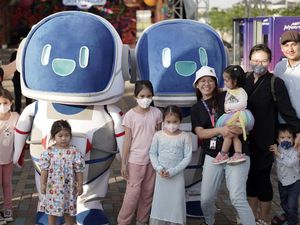 Patung Raksasa Airo Mejeng di PIK