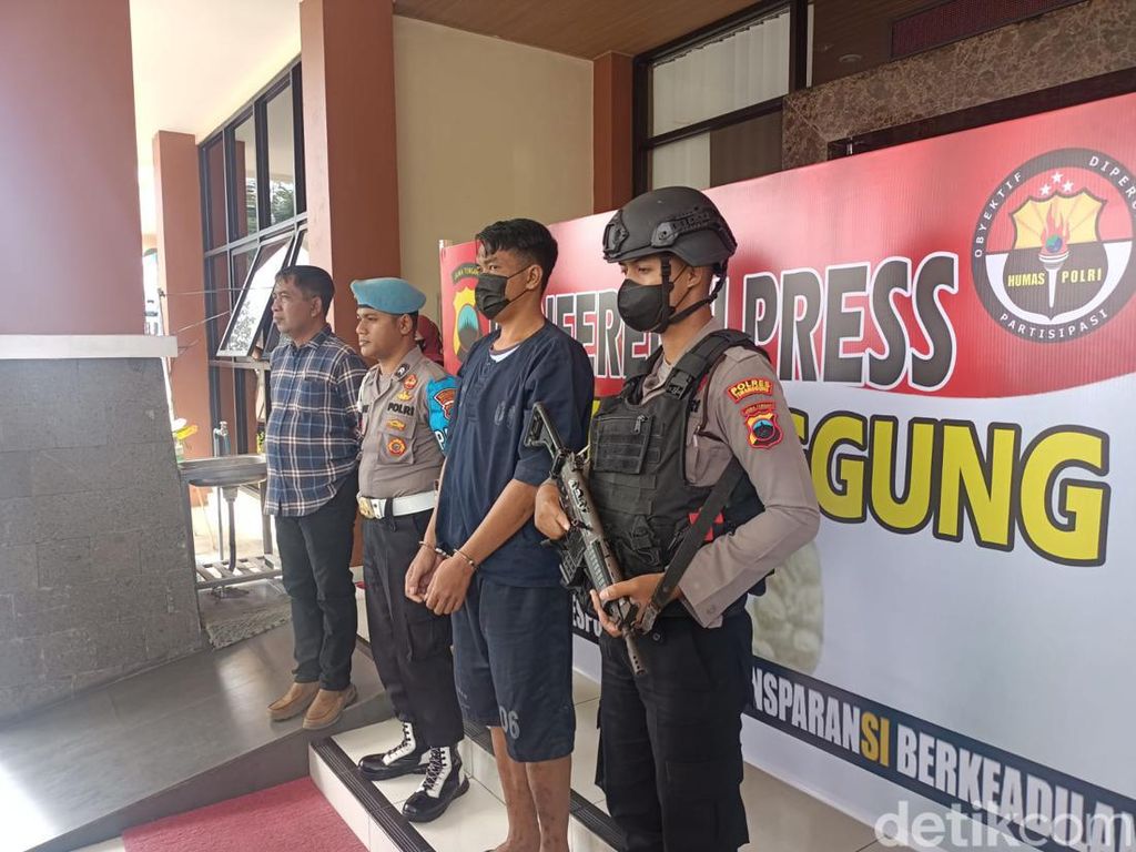 Cabuli Remaja Sesama Jenis, Perangkat Desa di Temanggung Ditangkap! Cabuli Remaja Sesama Jenis, Perangkat Desa di Temanggung Ditangkap!