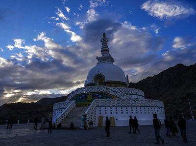 Menikmati Sisi Lain Kota Ladakh yang Epik