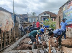 Dibongkar gegara Utang ke Rentenir, Rumah Warga Garut Dibangun Lagi