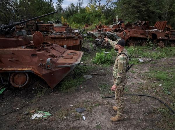 Penampakan Kuburan Kendaraan Tempur Rusia di Izium, Ukraina