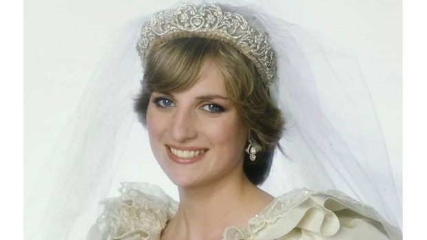 Pernikahan bak negeri dongeng Putri Diana dan Pangeran Charles yang perlahan hancur.