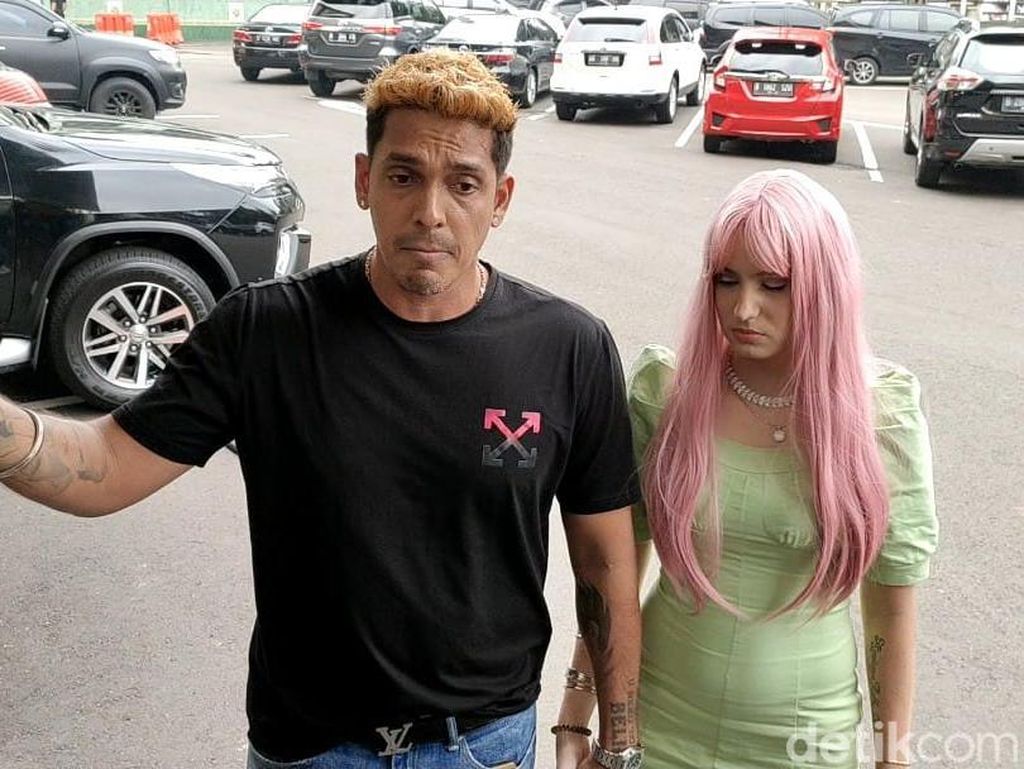 Geram Istri Dihina, Robby Shine Juga Ngaku Diusir Billy Syahputra Geram Istri Dihina, Robby Shine Juga Ngaku Diusir Billy Syahputra