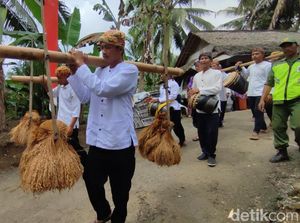 Tradisi Nyuguh, Cara Warga Kampung Kuta Lestarikan Warisan Leluhur Tradisi Nyuguh, Cara Warga Kampung Kuta Lestarikan Warisan Leluhur