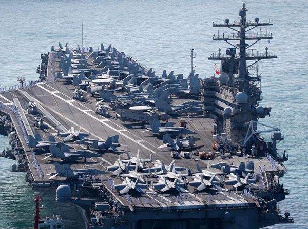 Bawa Jet-jet Tempur, USS Ronald Reagan Berlabuh di Busan, Ada Apa?