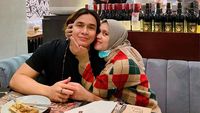 Keseruan Billy saat Bersantap di Restoran Jepang