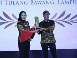 Bupati Tulang Bawang Masuk Top 7 Kepala Daerah Wanita Inspiratif