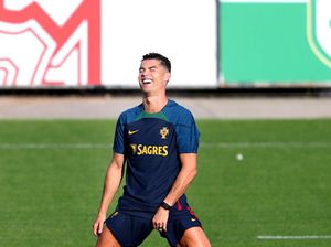 Disebut Akan Terus Main Sampai Jadi Bangkai, Ronaldo Tertawa