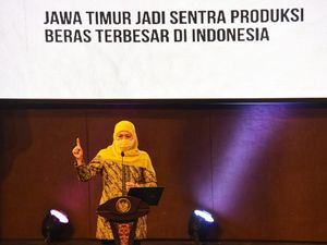 Khofifah Ajak Akademisi-Praktisi Perangi Hate Speech & Cyber Bullying