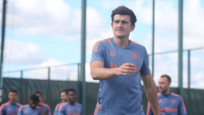 MANCHESTER, ENGLAND - SEPTEMBER 16: (EXCLUSIVE COVERAGE) Harry Maguire of Manchester United in action during a first team training session at Carrington Training Ground on September 16, 2022 in Manchester, England. (Photo by Matthew Peters/Manchester United via Getty Images)